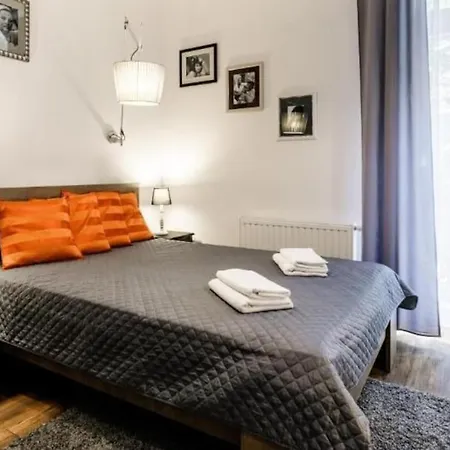 Lovely Old Town Apartment