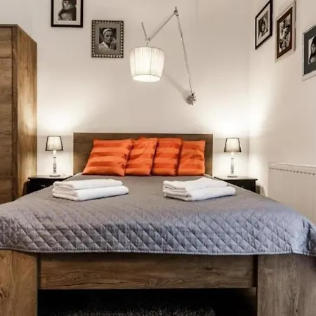 Lovely Old Town Apartamento *